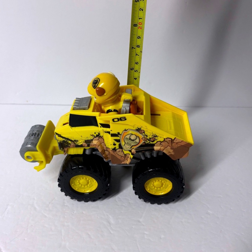 Paw Patrol Rubble Rescue Wheels Bulldozer Toy Vehicle & Removable Figure - Picture 5 of 6